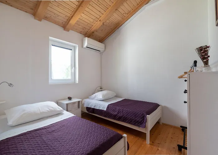 House Panorama * Stanici