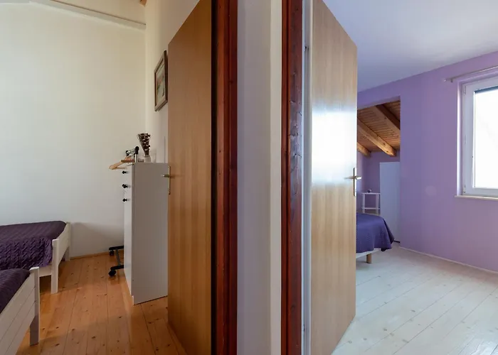 Semesterbostad House Panorama Stanici